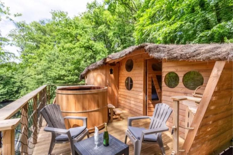 Séjour en Cabane pour Couple avec Spa en Pays de la Loire : L’Escapade Romantique Ultime