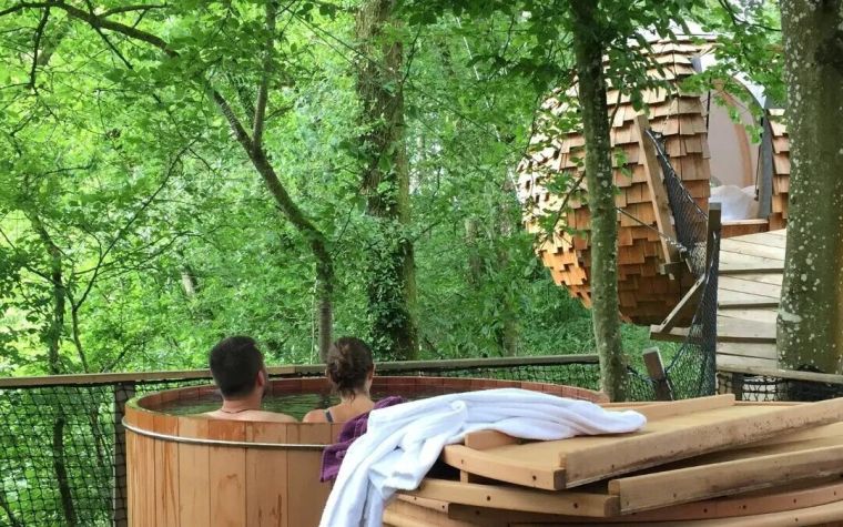 Découvrez nos Cabanes avec Spa : Un Havre de Détente en Pleine Nature