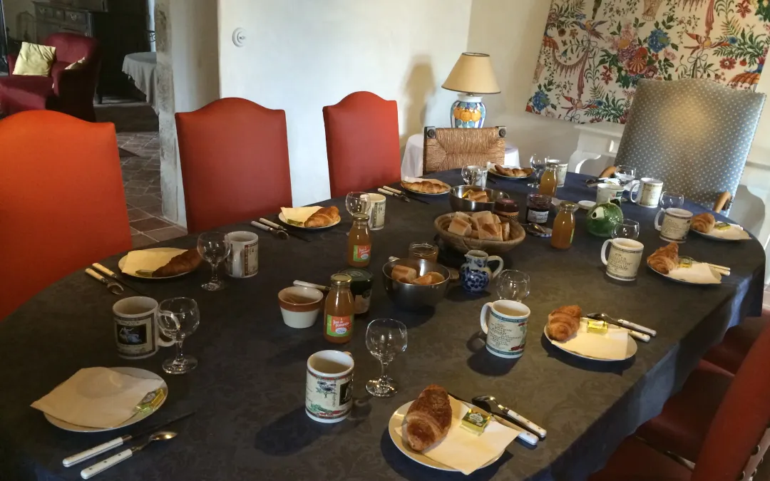 Un petit déjeuner copieux en chambres d’hôtes